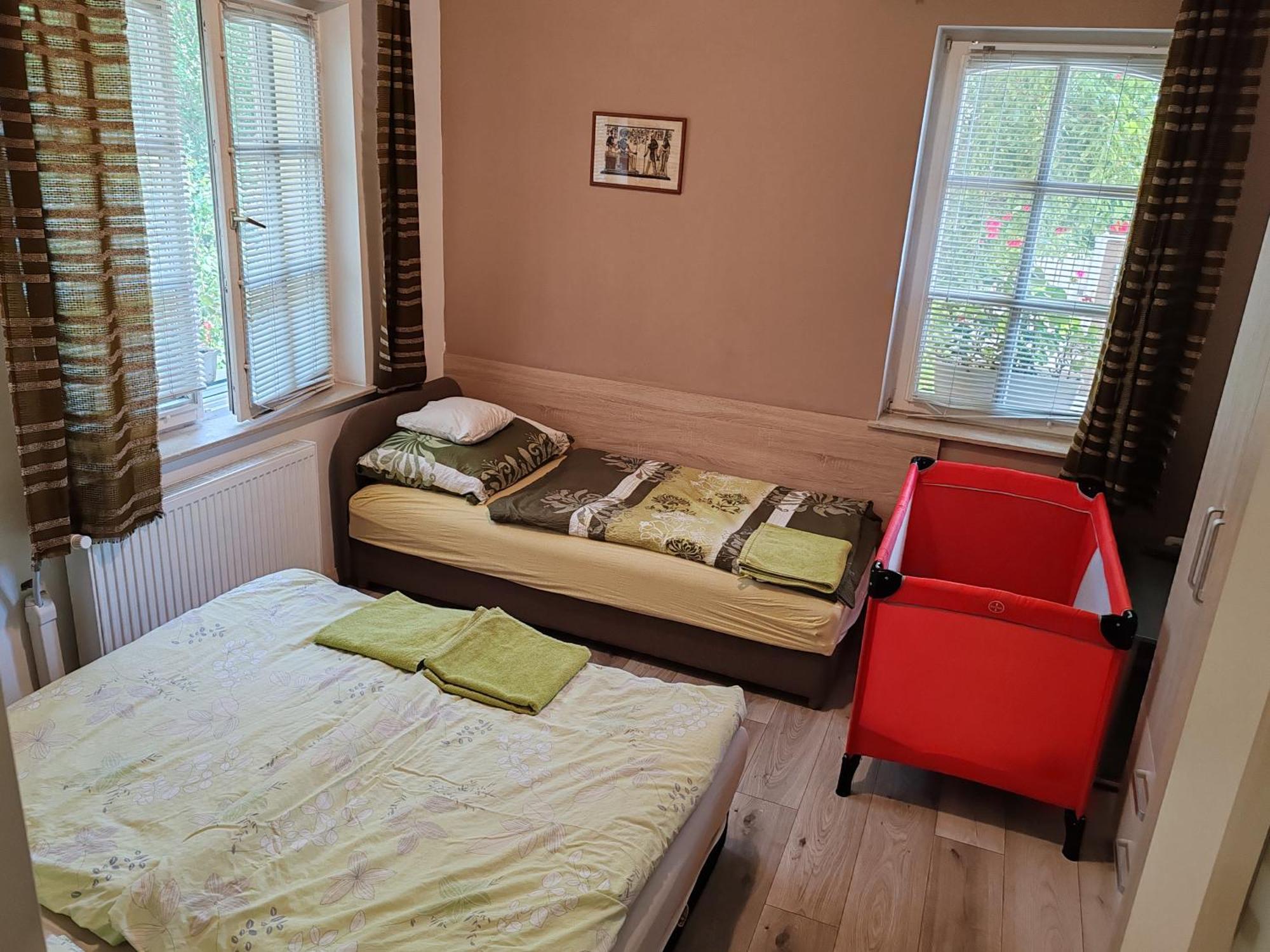Apartment Patricia With Garden Budapest Luaran gambar